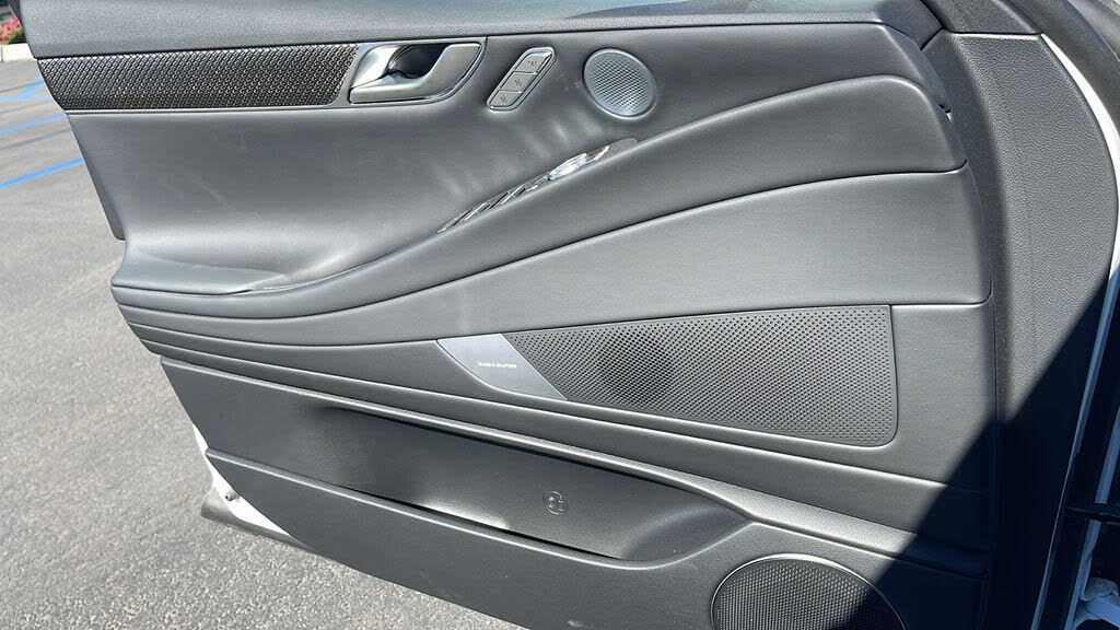 2025 Genesis G80