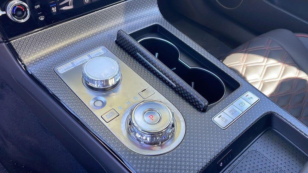 2025 Genesis G80