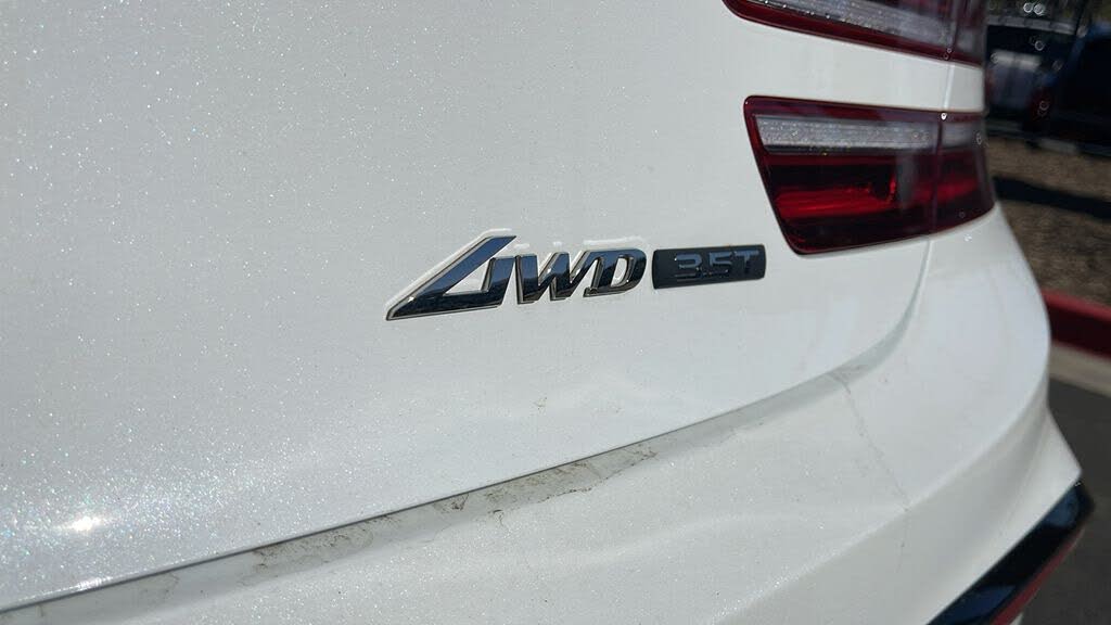 2025 Genesis G80
