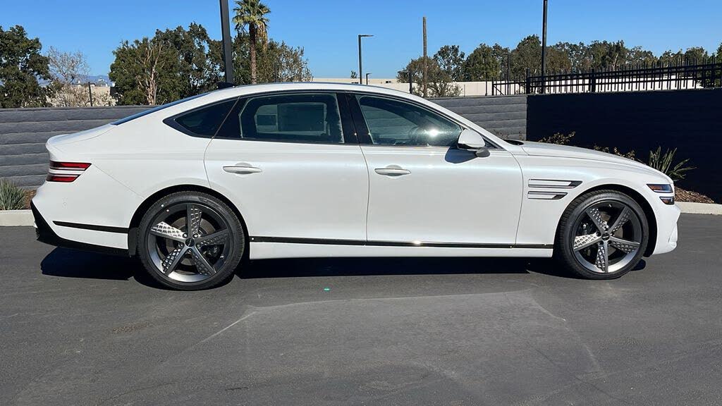 2025 Genesis G80