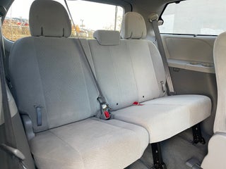 Image of 2014 Toyota Sienna