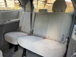 Image of 2014 Toyota Sienna
