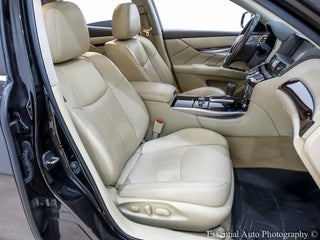 Image of 2015 Infiniti Q70