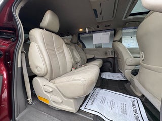 Image of 2011 Toyota Sienna