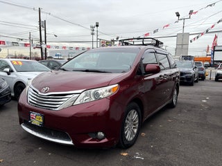 Image of 2011 Toyota Sienna