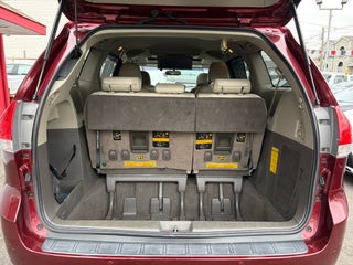 Image of 2011 Toyota Sienna
