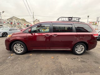 Image of 2011 Toyota Sienna