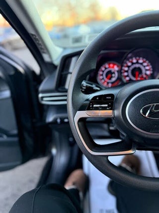 Image of 2022 Hyundai Elantra
