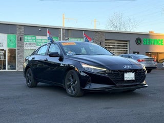 Image of 2022 Hyundai Elantra