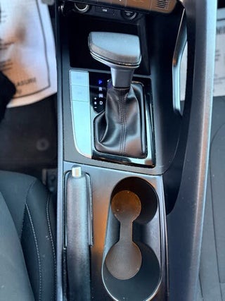 Image of 2022 Hyundai Elantra