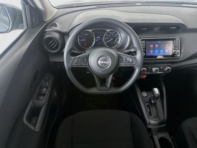 2025 Nissan Kicks