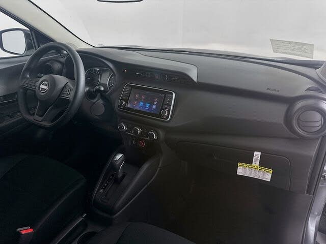 2025 Nissan Kicks