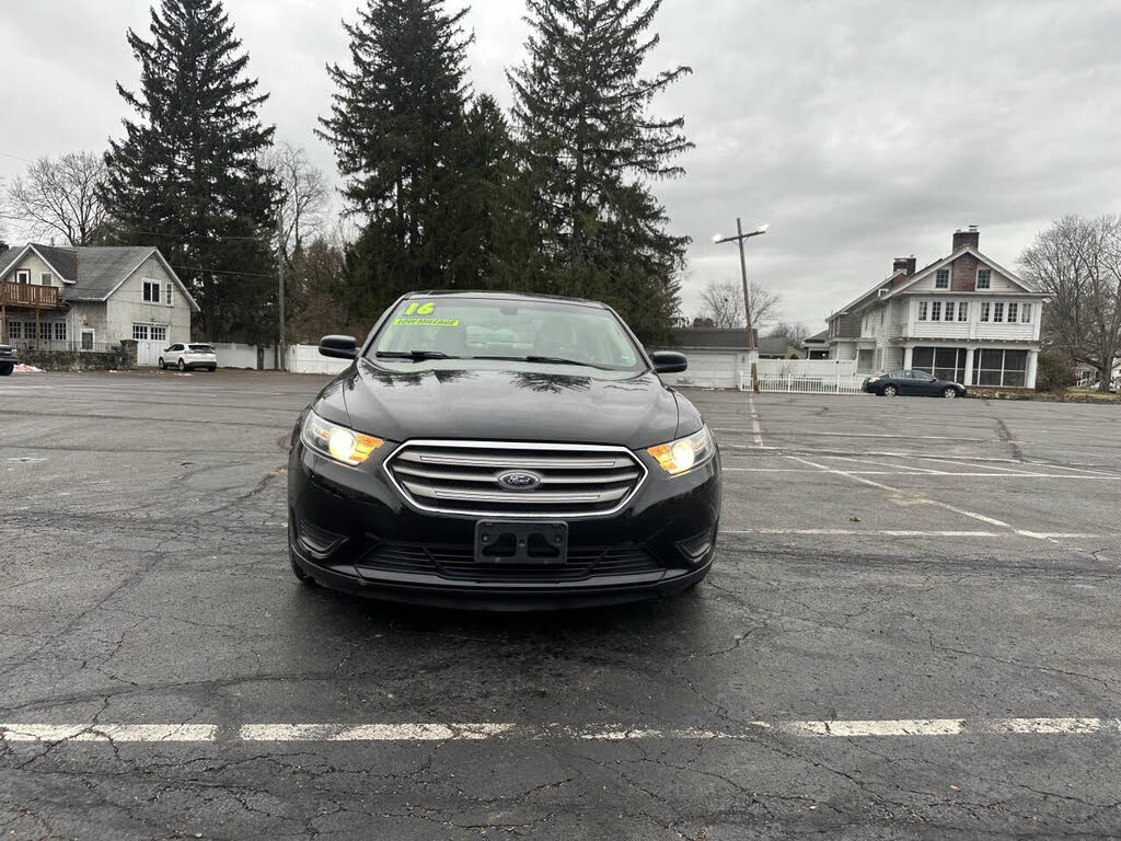 2016 Ford Taurus