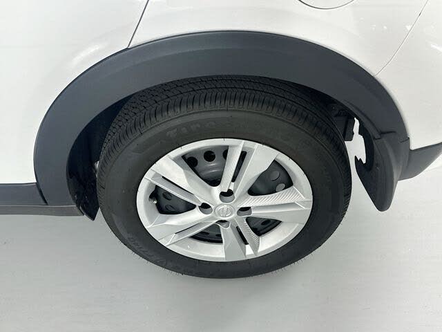 2025 Nissan Kicks