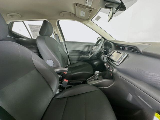 2025 Nissan Kicks