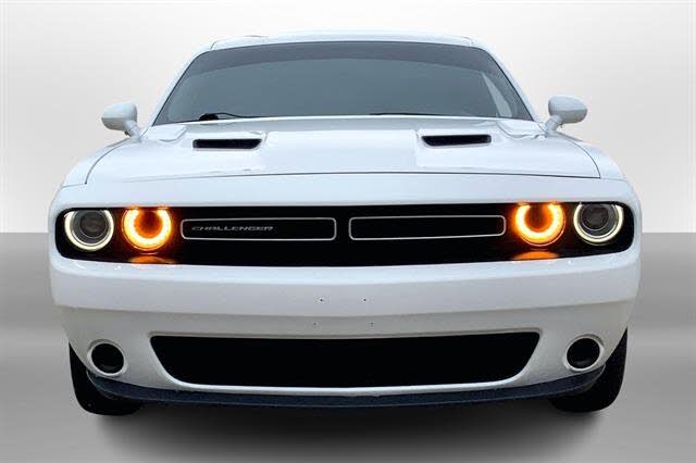 2019 Dodge Challenger — thumbnail 2