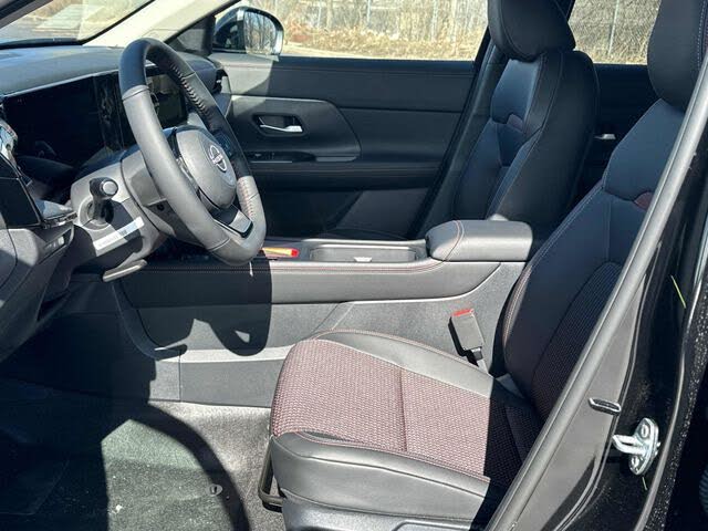 2025 Nissan Kicks