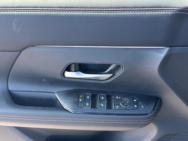 2025 Nissan Kicks