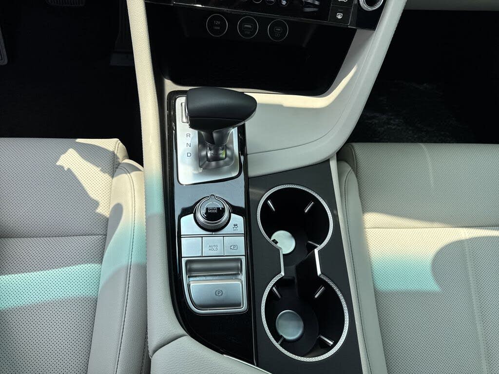 2025 Genesis G70