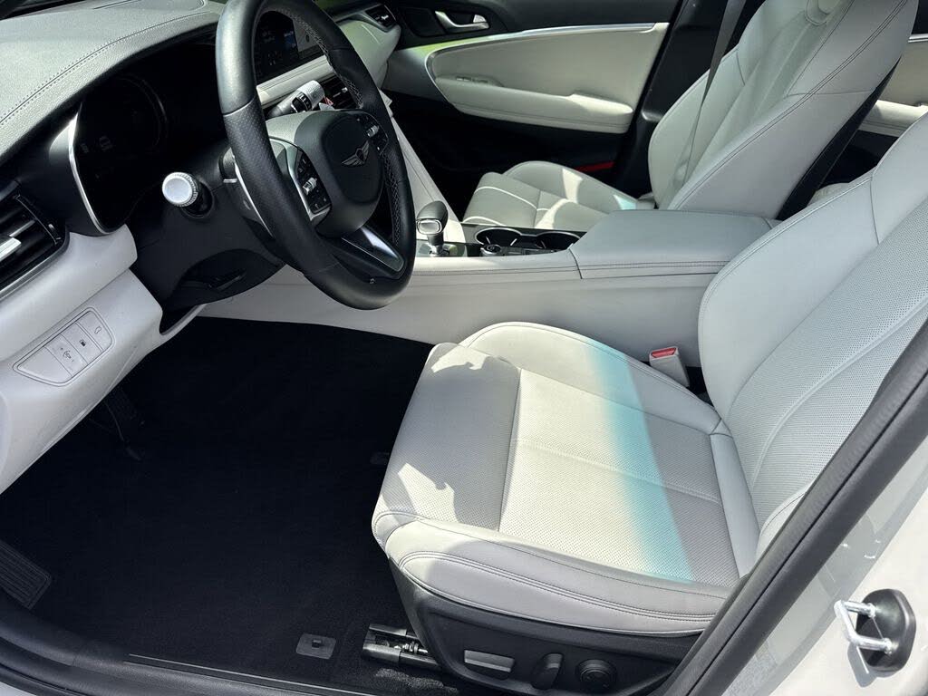 2025 Genesis G70