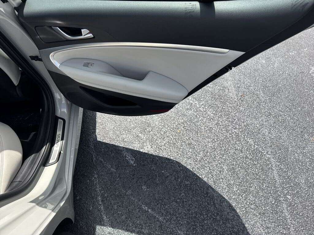 2025 Genesis G70
