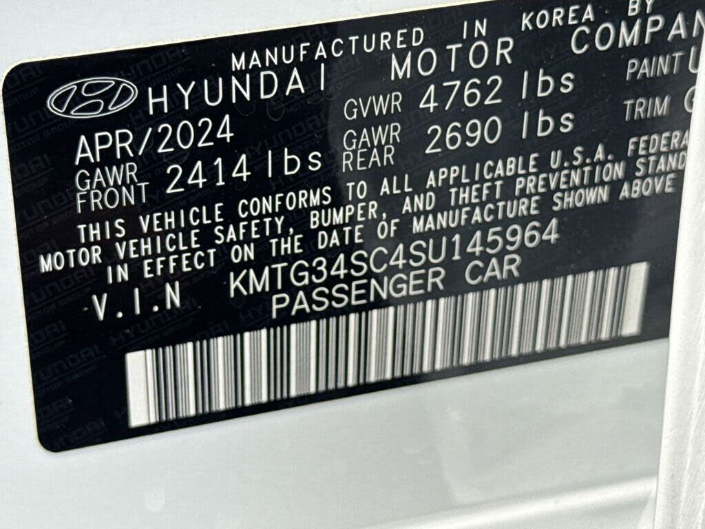 2025 Genesis G70