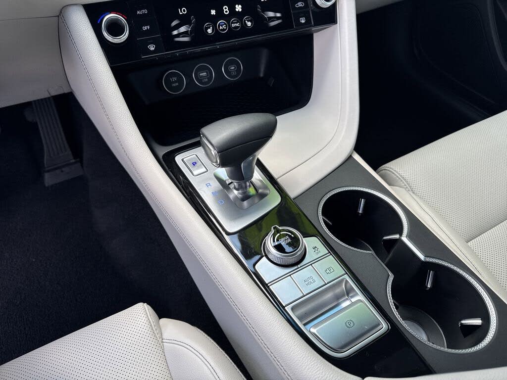 2025 Genesis G70