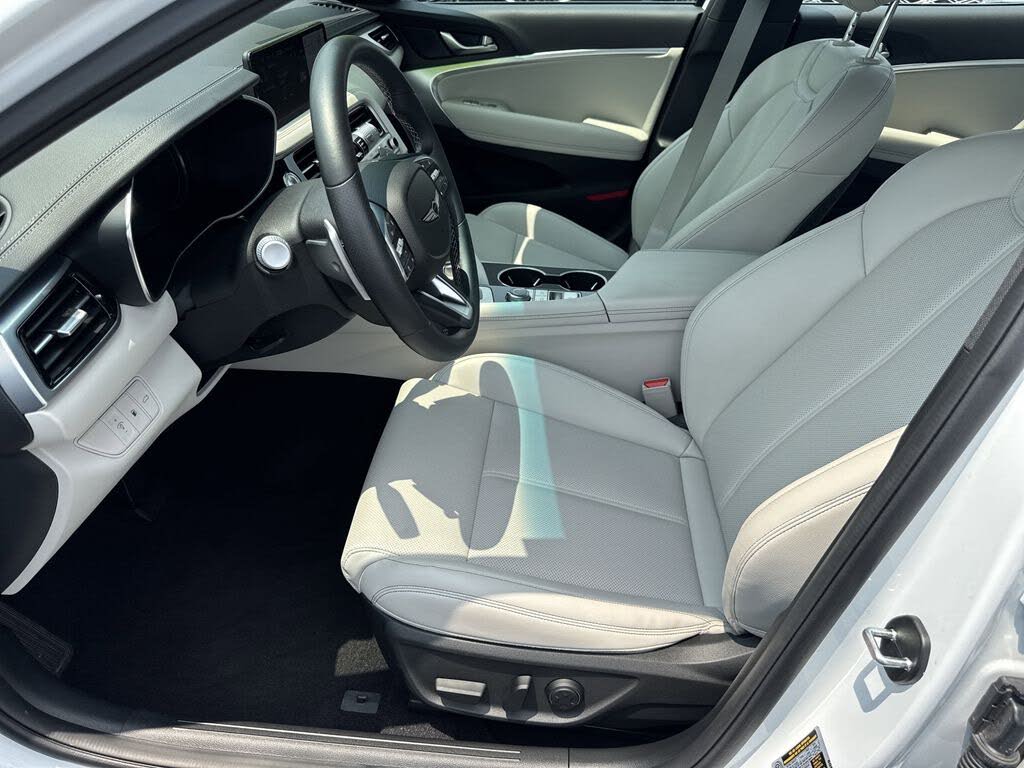 2025 Genesis G70