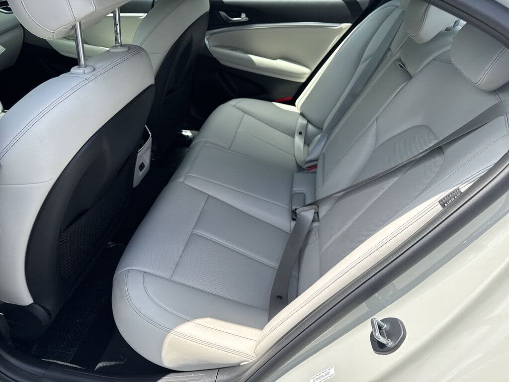 2025 Genesis G70