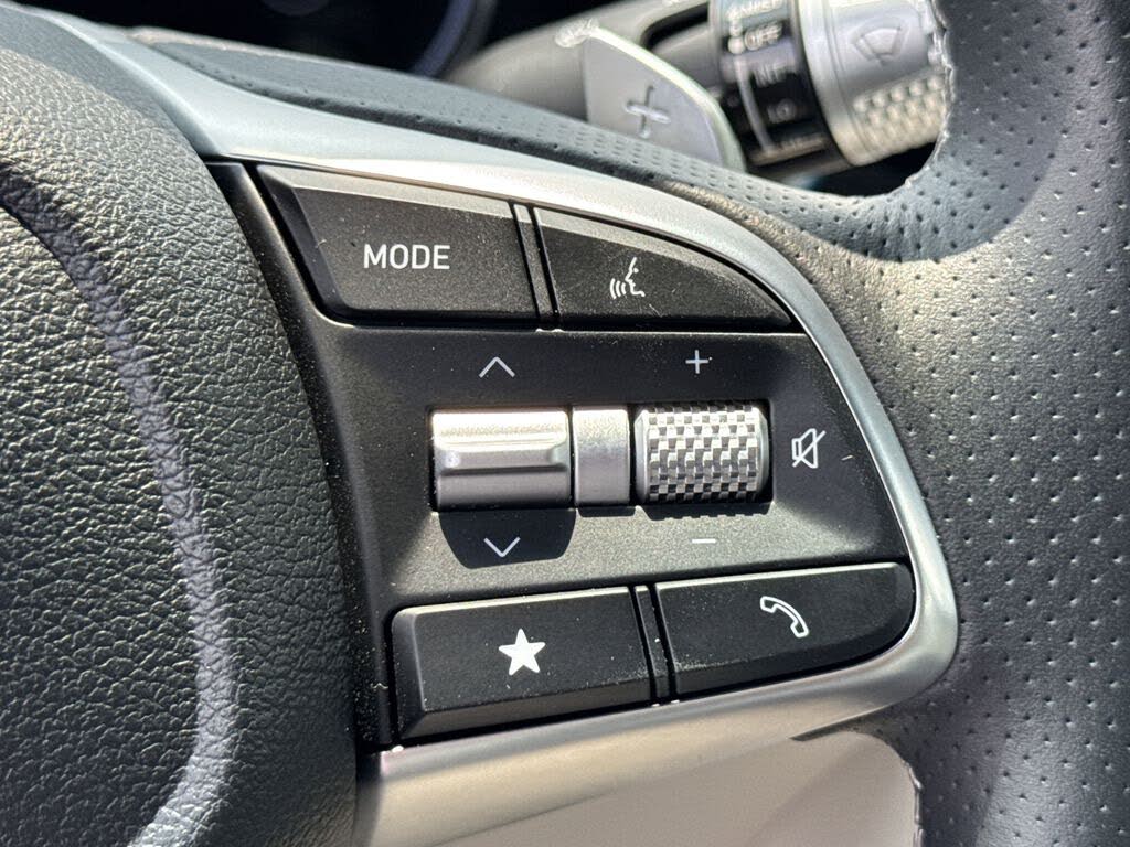 2025 Genesis G70