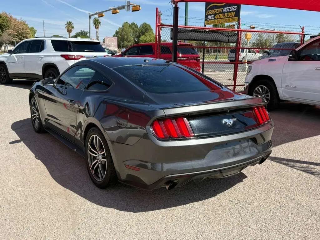 2017 Ford Mustang — thumbnail 3