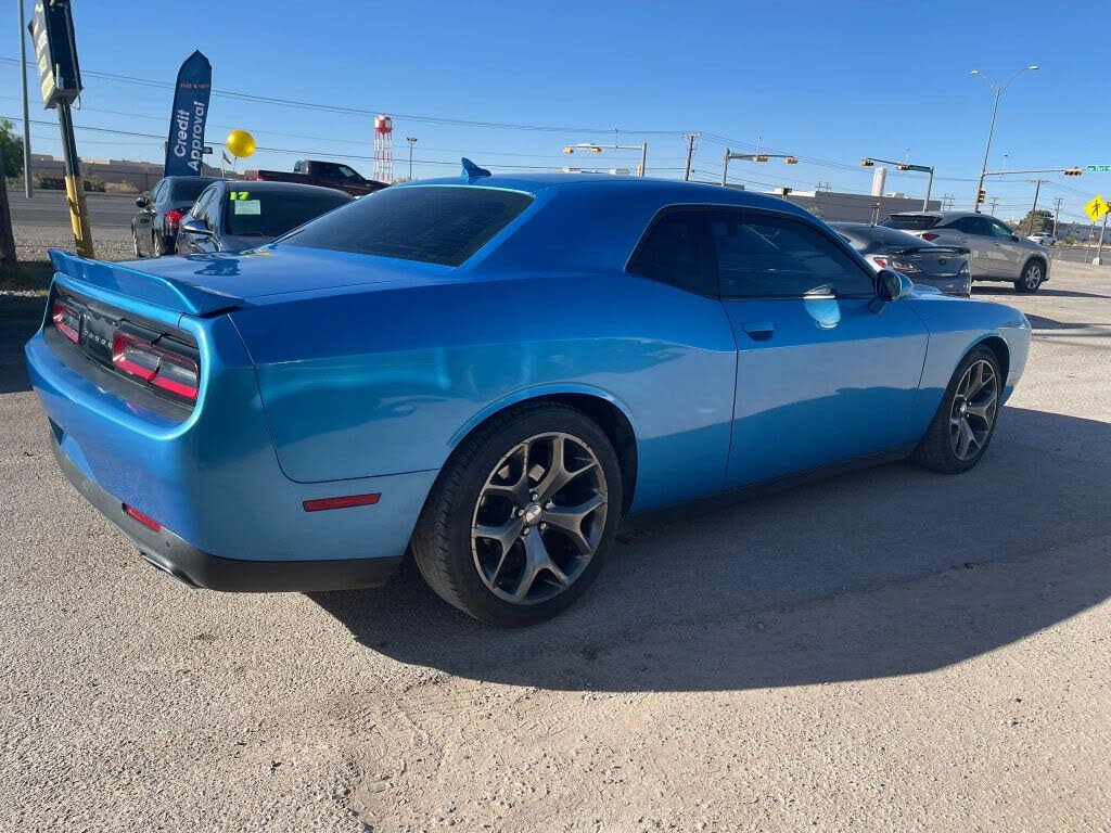 2015 Dodge Challenger — thumbnail 4