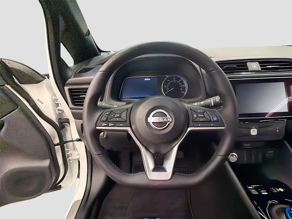 2025 Nissan LEAF