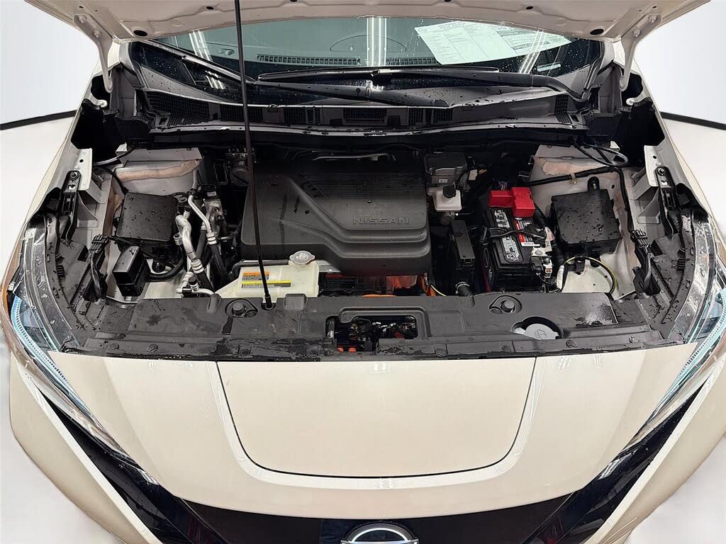 2025 Nissan LEAF
