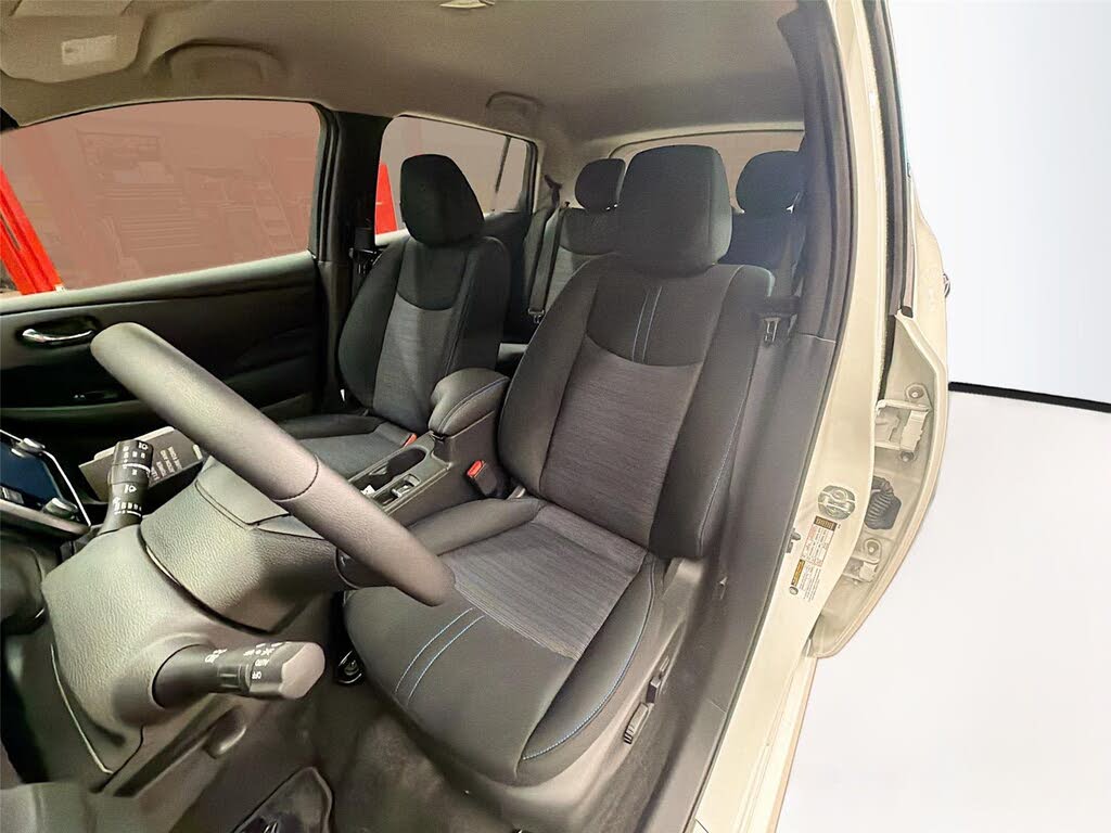 2025 Nissan LEAF