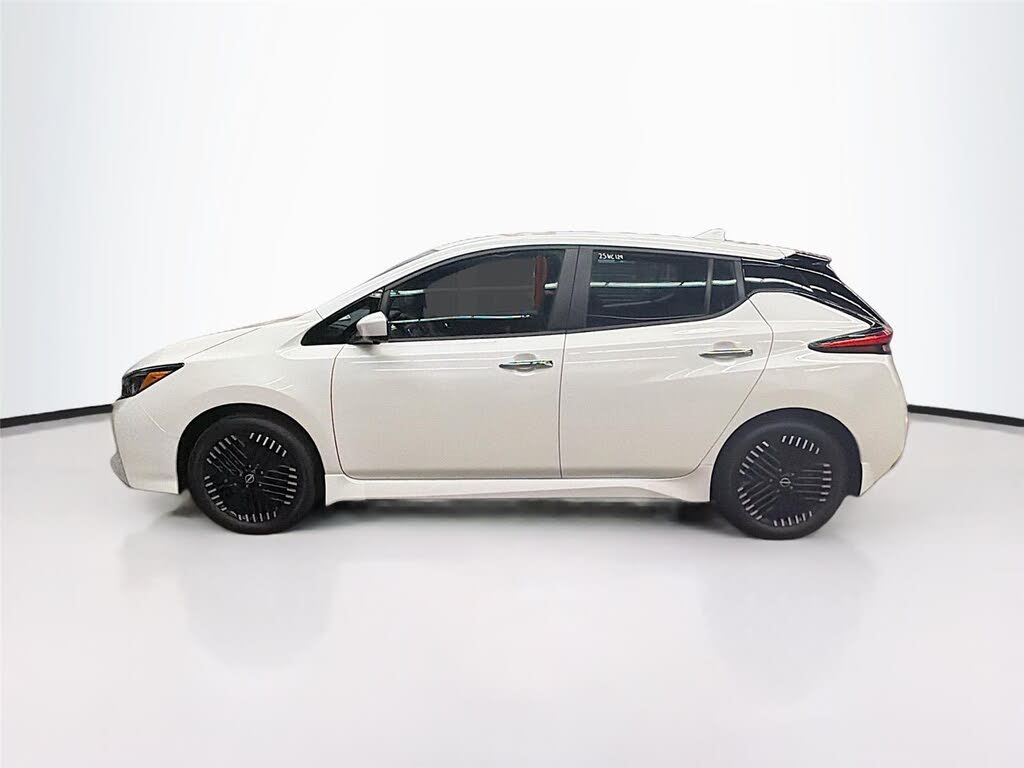 2025 Nissan LEAF