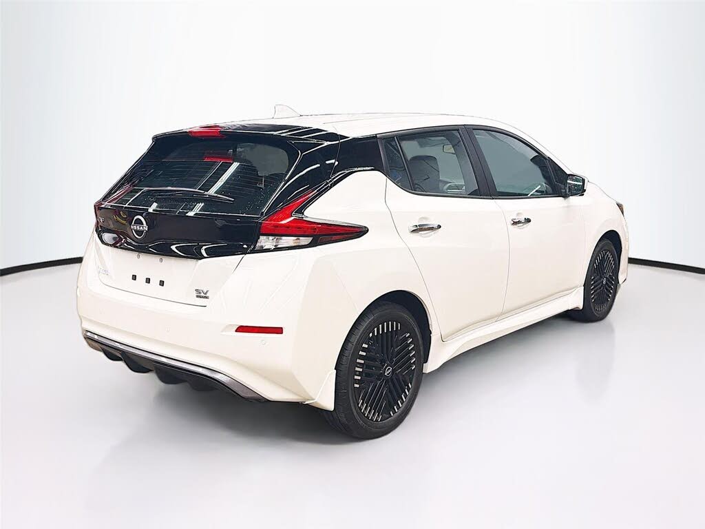 2025 Nissan LEAF