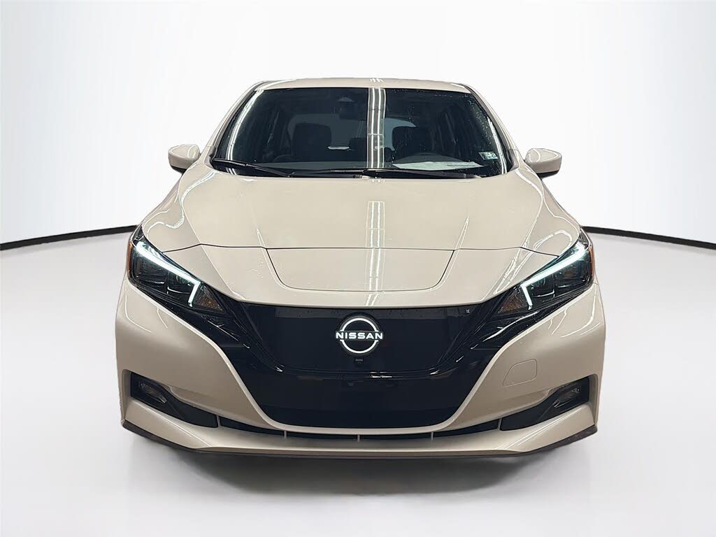 2025 Nissan LEAF