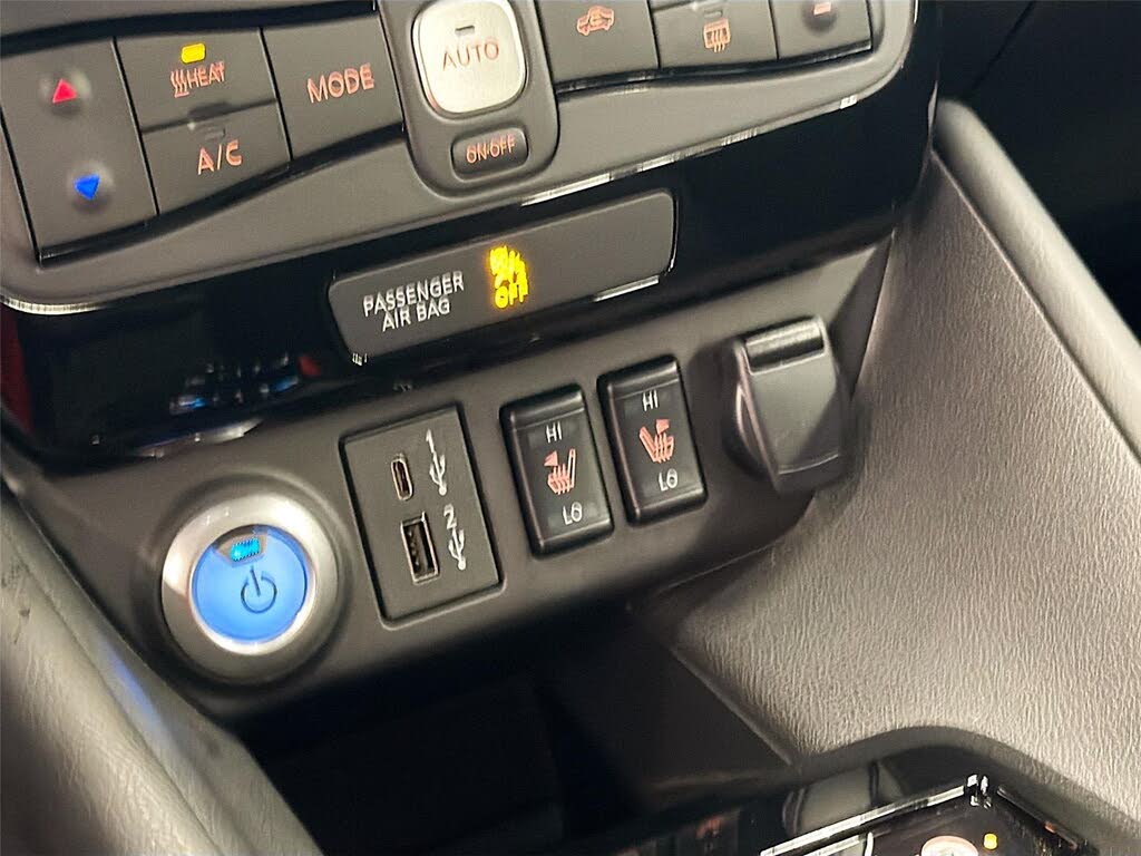 2025 Nissan LEAF