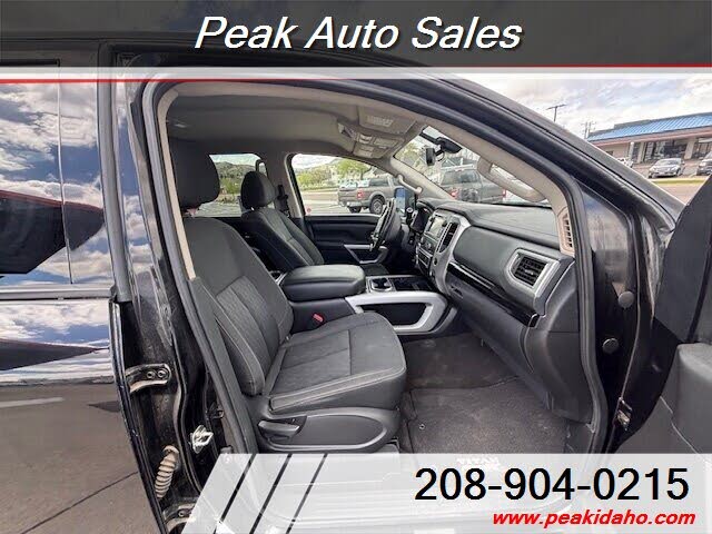 2017 Nissan Titan