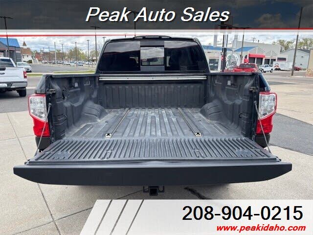 2017 Nissan Titan