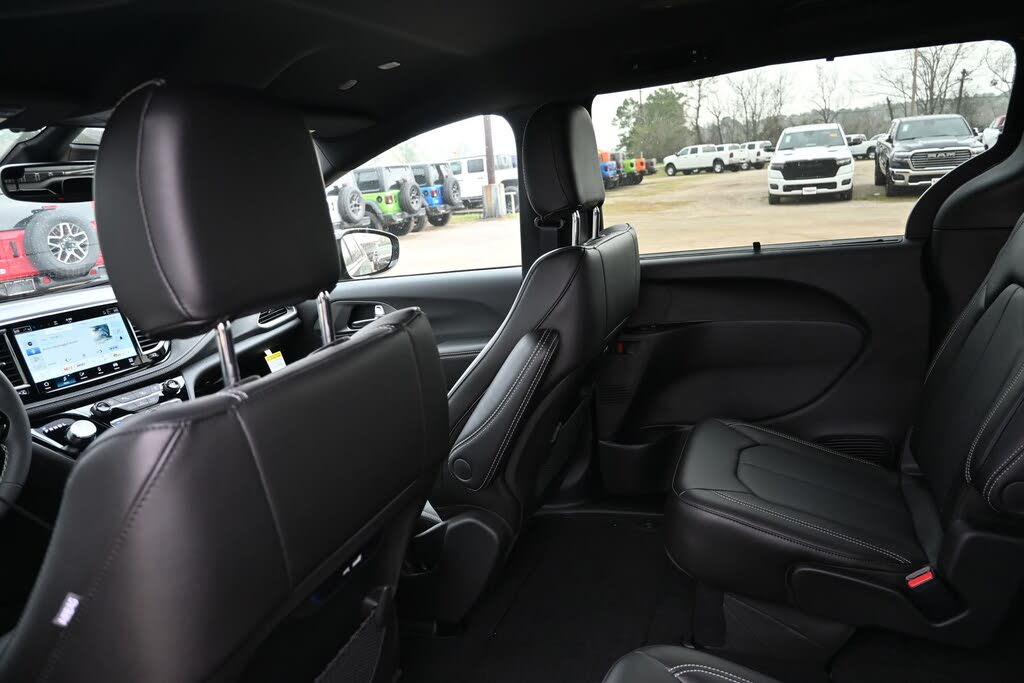 2026 Chrysler Pacifica