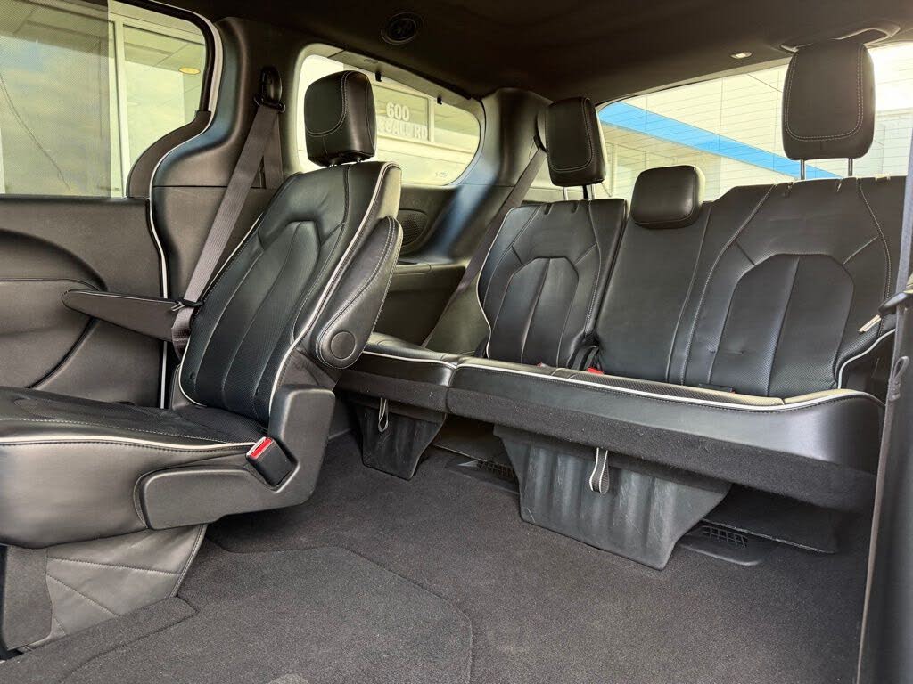2025 Chrysler Pacifica