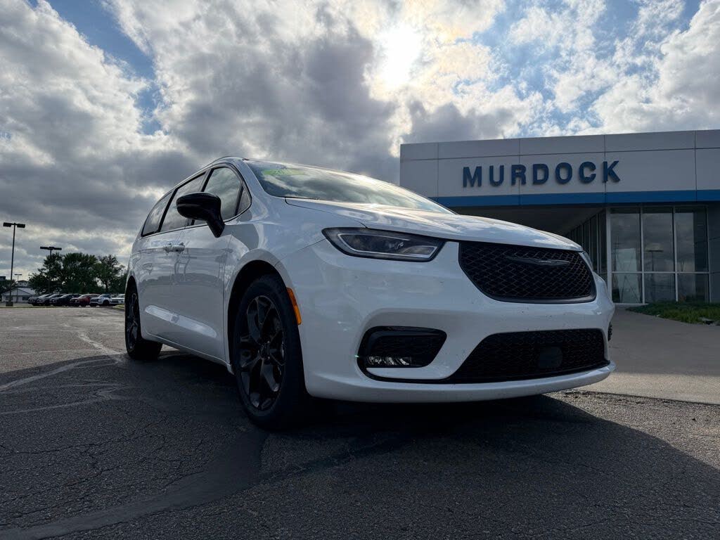 2025 Chrysler Pacifica