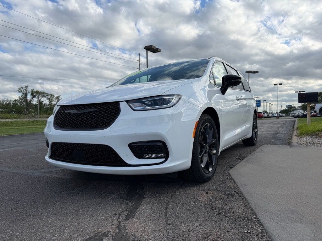 2025 Chrysler Pacifica