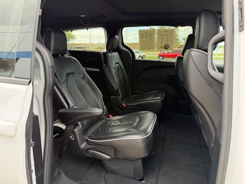 2025 Chrysler Pacifica