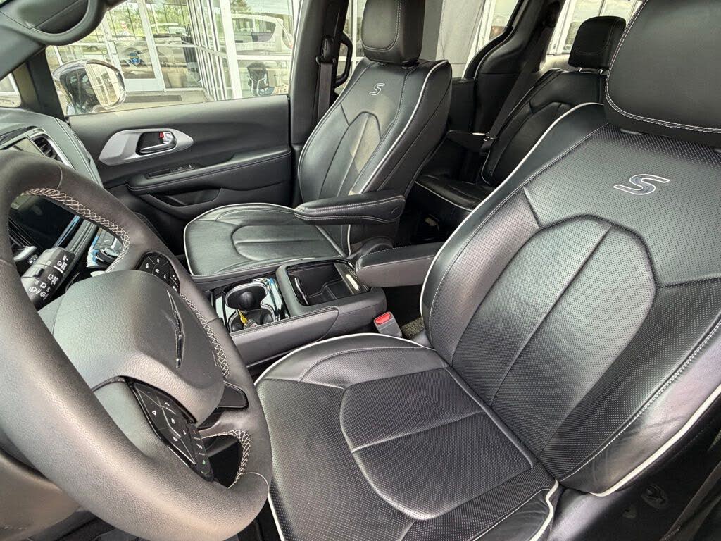 2025 Chrysler Pacifica