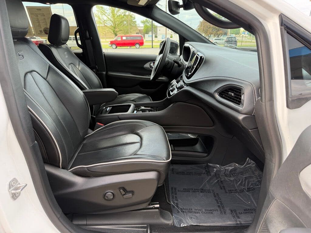 2025 Chrysler Pacifica