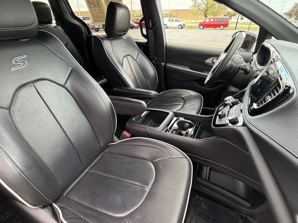 2025 Chrysler Pacifica