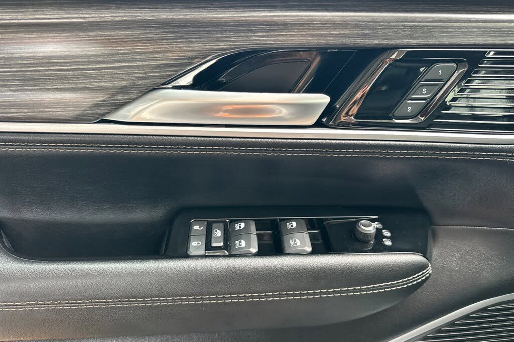 2024 Wagoneer Wagoneer